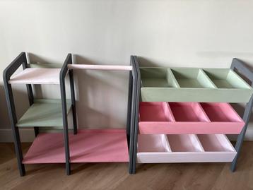 Montessori Kledingkast Kinderen beschikbaar voor biedingen