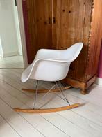 Witte Schommelstoel met Houten Onderstel, Huis en Inrichting, Ophalen, Wit, Zo goed als nieuw, Eén