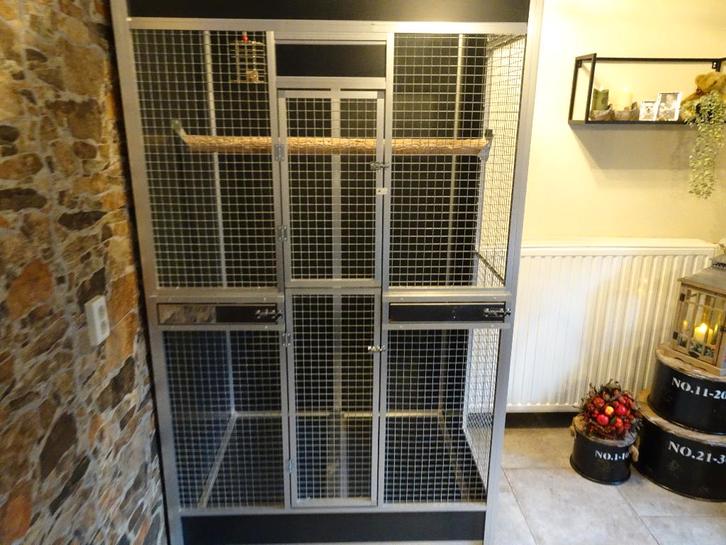 nieuwe luxe kooi voor 2 ara's of andere kromsnavels, Dieren en Toebehoren, Vogels | Hokken en Kooien, Nieuw, Vogelkooi, Aluminium