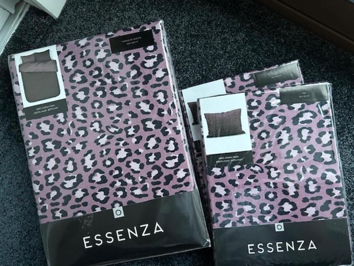 Essenza Dekbedovertrek 260, Huis en Inrichting, Slaapkamer | Beddengoed, Nieuw, Dekbedovertrek, Tweepersoons, Paars, Ophalen of Verzenden