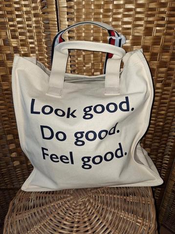 TAS NIEUW** TOMMY  HILFIGER** beschikbaar voor biedingen