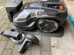 Te koop bijna nieuwe draadloze robot 320 nera van husqvarna, Tuin en Terras, Robotmaaiers, Ophalen of Verzenden, Zo goed als nieuw