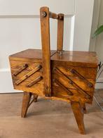 Antieke naaidoos hout, Ophalen of Verzenden, Gebruikt