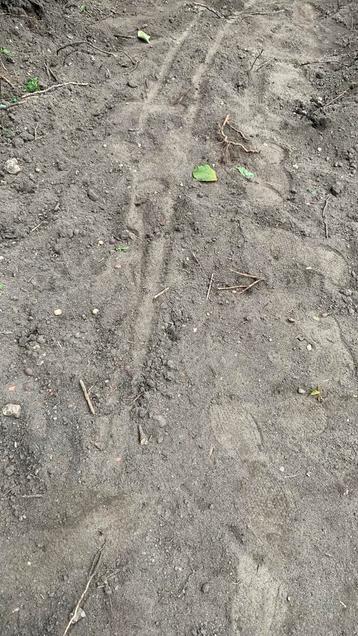 Gratis Zwarte Grond Af te Halen beschikbaar voor biedingen