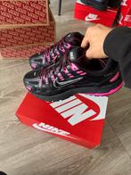 Nike p-6000 pink black 43, Kleding | Heren, Overige kleuren, Nike, Nieuw, Ophalen of Verzenden