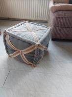 Leuke poef / voetenbank - Weg wegens verhuizing, Ophalen, Minder dan 50 cm, Gebruikt, Vierkant