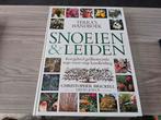 Terra's handboek snoeien en leiden, Ophalen of Verzenden, Zo goed als nieuw