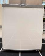 Koelkast klein met een vrievakje merk Dometic., Witgoed en Apparatuur, Koelkasten en IJskasten, Ophalen of Verzenden, Zo goed als nieuw