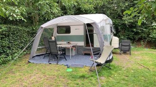 Retro caravan volledig opgeknapt 4 persoons met stapelbed!, Caravans en Kamperen, Caravans, Particulier, tot en met 4, 500 - 750 kg