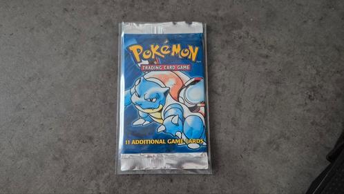Base Set Booster Pack English Blastoise Art, Hobby en Vrije tijd, Verzamelkaartspellen | Pokémon, Zo goed als nieuw, Booster, Foil