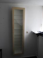 Ikea BERTBY vitrinekastje in lichte houtsoort, Ophalen, Minder dan 50 cm, IKEA - modern - strak, Minder dan 25 cm
