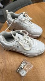 Schoenen met wielen maat 40, Ophalen, Zo goed als nieuw