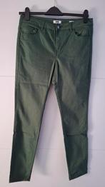 Pantalon in groene stretchstof Wefashion maat 42, Kleding | Dames, Broeken en Pantalons, WE, Maat 42/44 (L), Ophalen of Verzenden