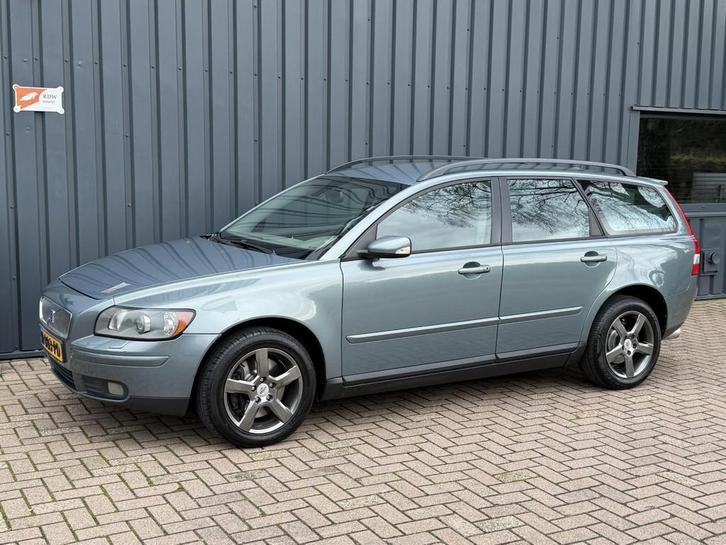 Volvo V50 2.5 T5 AWD Summum YOUNGTIMER!/AUTOMAAT!/APK!/, Auto's, Volvo, Bedrijf, Te koop, V50, 4x4, ABS, Airbags, Airconditioning