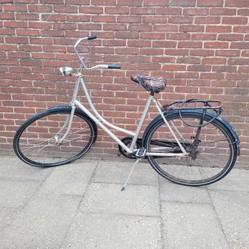 omafiets damesfiets beschikbaar voor biedingen