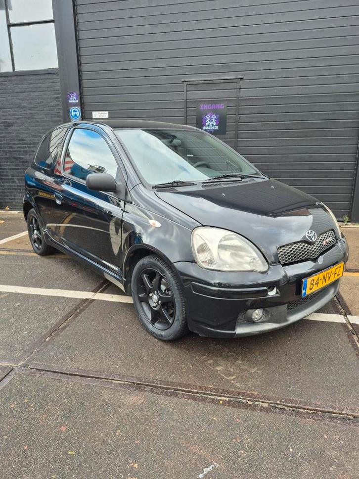 Toyota Yaris 1.5 16V Vvti 3DR T Sport 2004 Zwart, Auto's, Toyota, Particulier, Yaris, Benzine, D, Hatchback, Handgeschakeld, Origineel Nederlands
