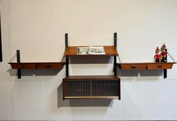 Louis van Teeffelen voor WeBe vintage modulair wandsysteem 