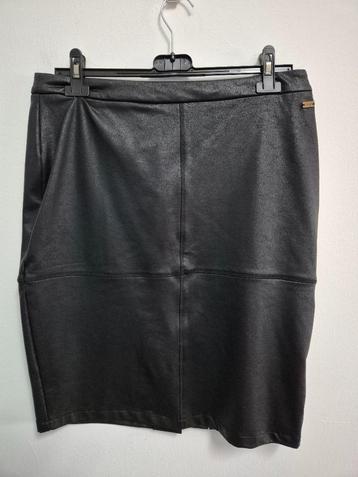 R70 - Zwarte Dayz rok maat M (1) beschikbaar voor biedingen