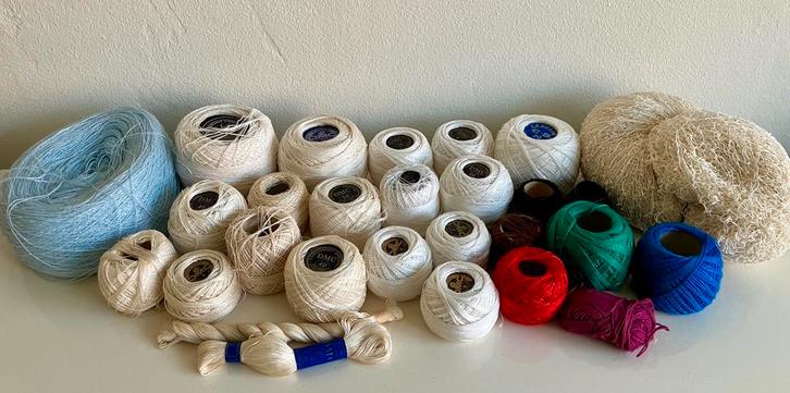 DMC cordonnet / perlé, haken, kantklossen, bandweven etc, Hobby en Vrije tijd, Breien en Haken, Haken, Wol of Garen, Ophalen of Verzenden