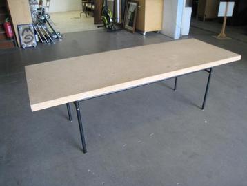 Ikea Sinnerlig eettafel met kurken blad beschikbaar voor biedingen