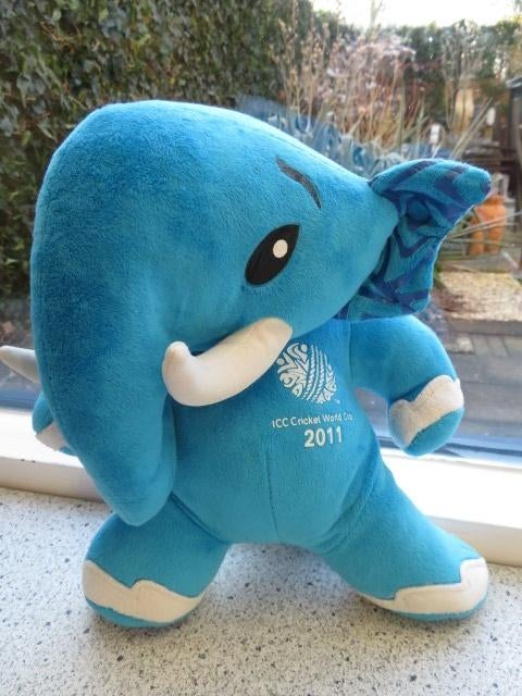 Blauwe olifant witte slagtanden ICC Cricket World Cup 2011, Kinderen en Baby's, Ophalen of Verzenden, Zo goed als nieuw, Olifant