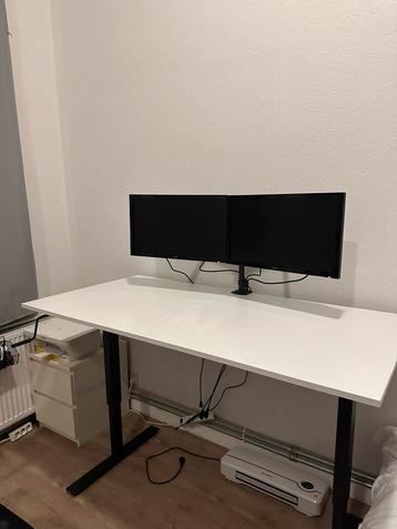 Zit sta bureau beschikbaar voor biedingen