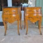 Twee antieke Nachtkastjes - Buikmodel - Opknappers, Antiek en Kunst, Antiek | Meubels | Kasten, Ophalen