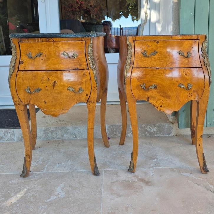 Twee antieke Nachtkastjes - Buikmodel - Opknappers, Antiek en Kunst, Antiek | Meubels | Kasten, Ophalen