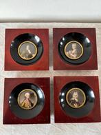 Vintage set miniatuur portretten in houten lijstjes, Antiek en Kunst, Kunst | Schilderijen | Klassiek, Verzenden