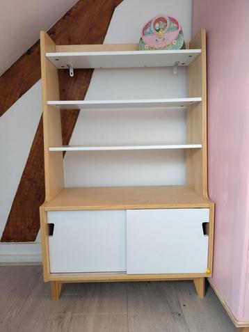 Houten Kast Petit Amelie  beschikbaar voor biedingen