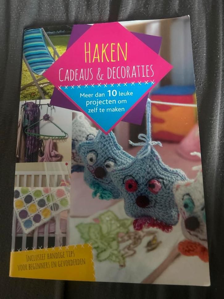 Haakboek Cadeaus & Decoraties - Zeeman, Hobby en Vrije tijd, Breien en Haken, Gebruikt, Haken, Patroon of Boek, Ophalen