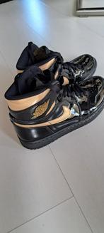 Dames Nike Air 1 Retro High Black Gold maat 40, Kleding | Dames, Schoenen, Ophalen of Verzenden, Zo goed als nieuw, Zwart, Sneakers of Gympen