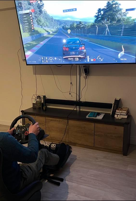 Logitech g29 | Racestoel+Stuur ps4/5, Spelcomputers en Games, Spelcomputers | Sony PlayStation Consoles | Accessoires, Zo goed als nieuw