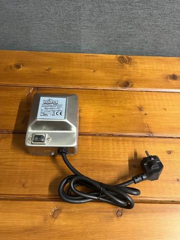 Wiltec BBQ grillspies motor om spie te laten draaien .  beschikbaar voor biedingen