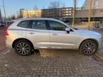 Volvo XC60 T6 Twin Engine 340pk Geartronic AWD 2020 Grijs, Auto's, Volvo, Automaat, Zwart, 1969 cc, 138 €/maand