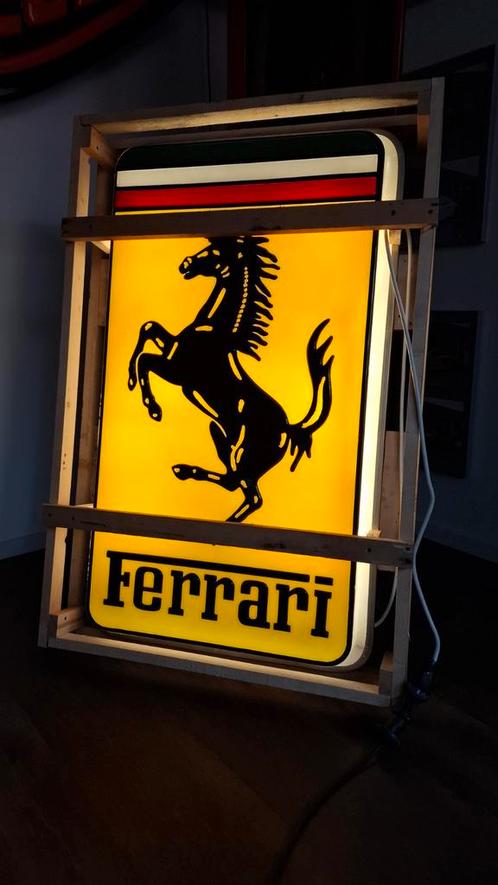 Ferrari lichtbak, Verzamelen, Merken en Reclamevoorwerpen, Zo goed als nieuw, Lichtbak of (neon) lamp, Ophalen