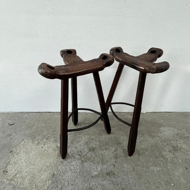 vintage Spaanse barkruk - donker hout - 10 stuks - brutalist, Huis en Inrichting, Barkrukken, Gebruikt, 60 tot 90 cm, Hout, 5 krukken of meer