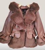 ** NIEUW ** Bruine Winterjas met nepBont. Maat 134/140, Ophalen of Verzenden, Nieuw, Meisje, Jas