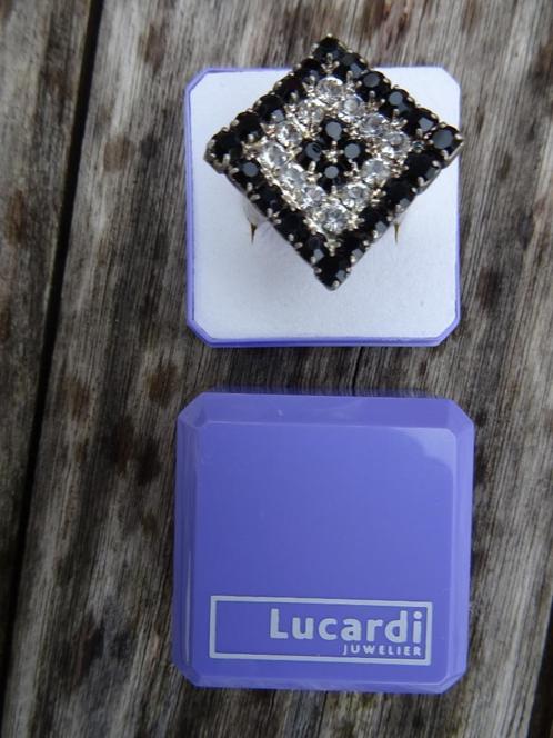 Ring handgemaakt maat 18,5, Sieraden, Tassen en Uiterlijk, Ringen, Nieuw, Dame, 18 tot 19, Overige kleuren, Overige materialen