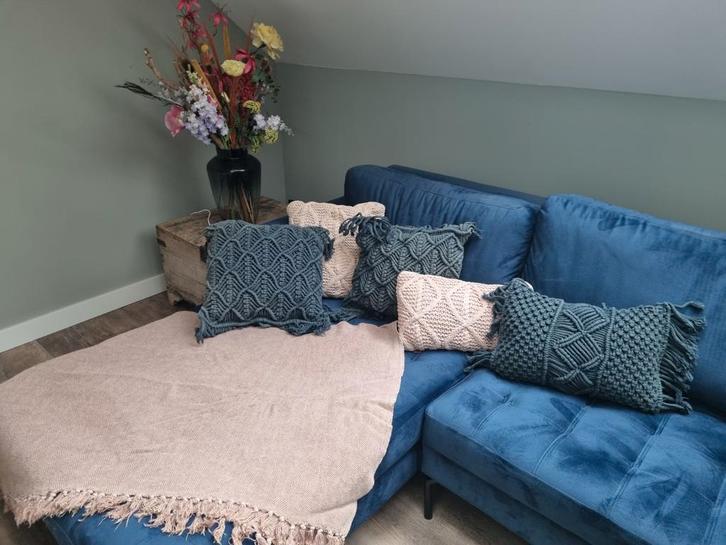 Mooie sierkussens - handgemaakt macramé met plaid, Huis en Inrichting, Woonaccessoires | Kussens, Zo goed als nieuw, Blauw, Vierkant
