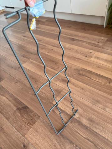 2 Metalen IVAR Flessenrekken ikea - afbeelding 2