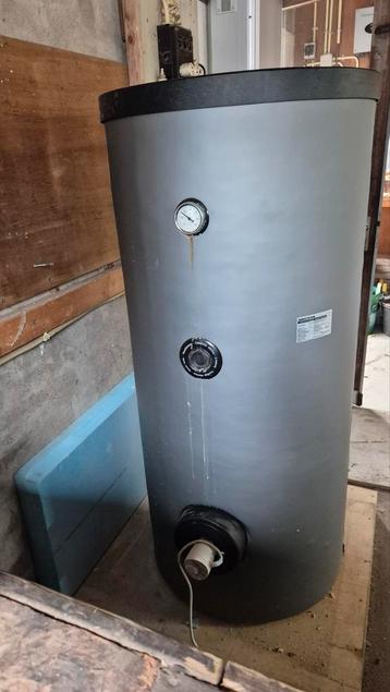 Warmwater Buffervat - 3 jaar oud 300 liter beschikbaar voor biedingen