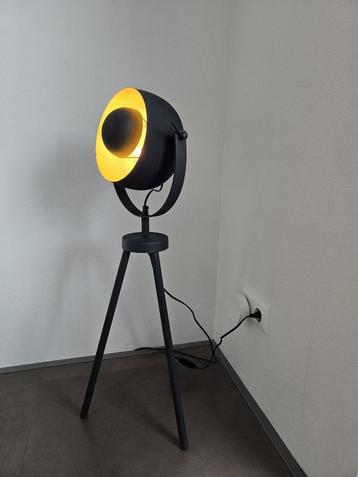 STEVIGE VLOERLAMP - TAFELLAMP I ZO GOED ALS NIEUW | beschikbaar voor biedingen