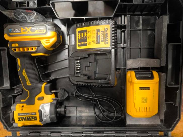 DeWalt sterkste !  DCF860 met 2x Powerstack, lader en kist, Doe-het-zelf en Verbouw, Gereedschap | Boormachines, Nieuw, Boor- en Schroefmachine