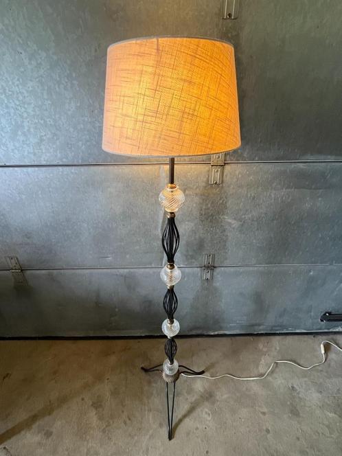 OPRUIMING Jaren 60 Frans design draadstaal messing vloerlamp, Huis en Inrichting, Lampen | Vloerlampen, Gebruikt, 150 tot 200 cm