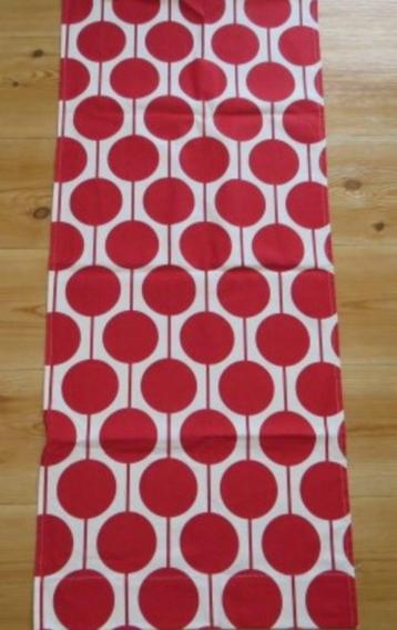 Vintage lap stof wit met rode cirkels Zweeds design NIEUW beschikbaar voor biedingen