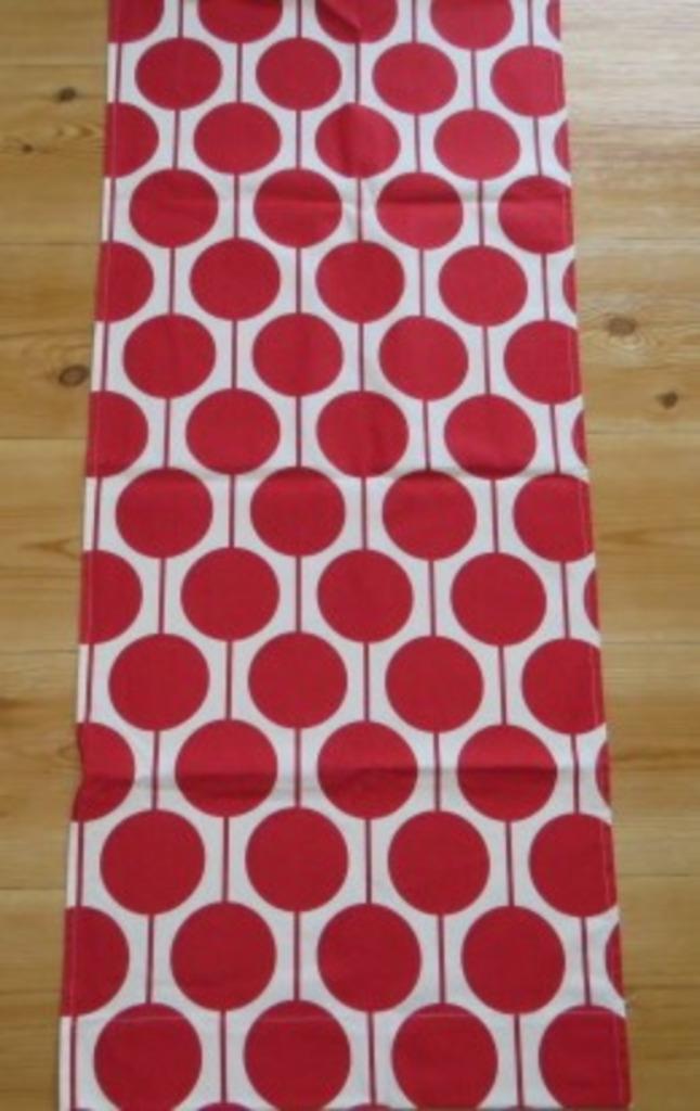 Vintage lap stof wit met rode cirkels Zweeds design NIEUW, Hobby en Vrije tijd, Stoffen en Lappen, Nieuw, Katoen, 30 tot 120 cm