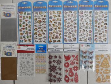 14 Pakjes decoratie stickers om o.a. uw kaarten te versieren beschikbaar voor biedingen