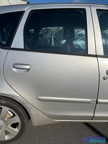 Mitsubishi colt 6 grijs 16H Rechts achter deur 2004-2014 beschikbaar voor biedingen