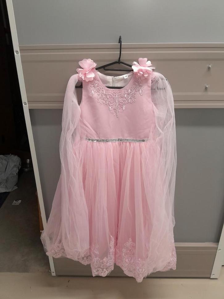 Nieuwe Prachtige roze meisjesjurk, maat 140, Kinderen en Baby's, Carnavalskleding en Verkleedspullen, Nieuw, Meisje, 134 t/m 140